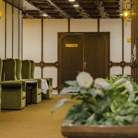 Hotel Konferencia Győr Extérieur photo