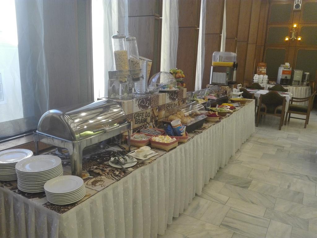 Hotel Konferencia Győr Extérieur photo