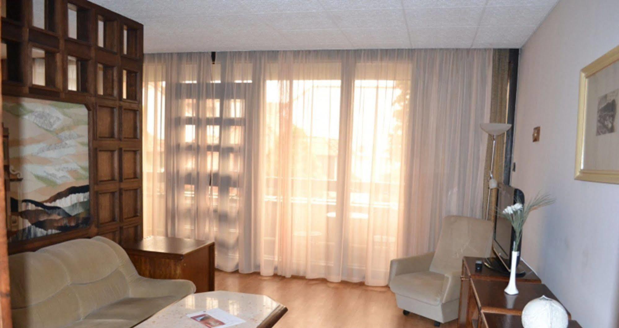 Hotel Konferencia Győr Extérieur photo