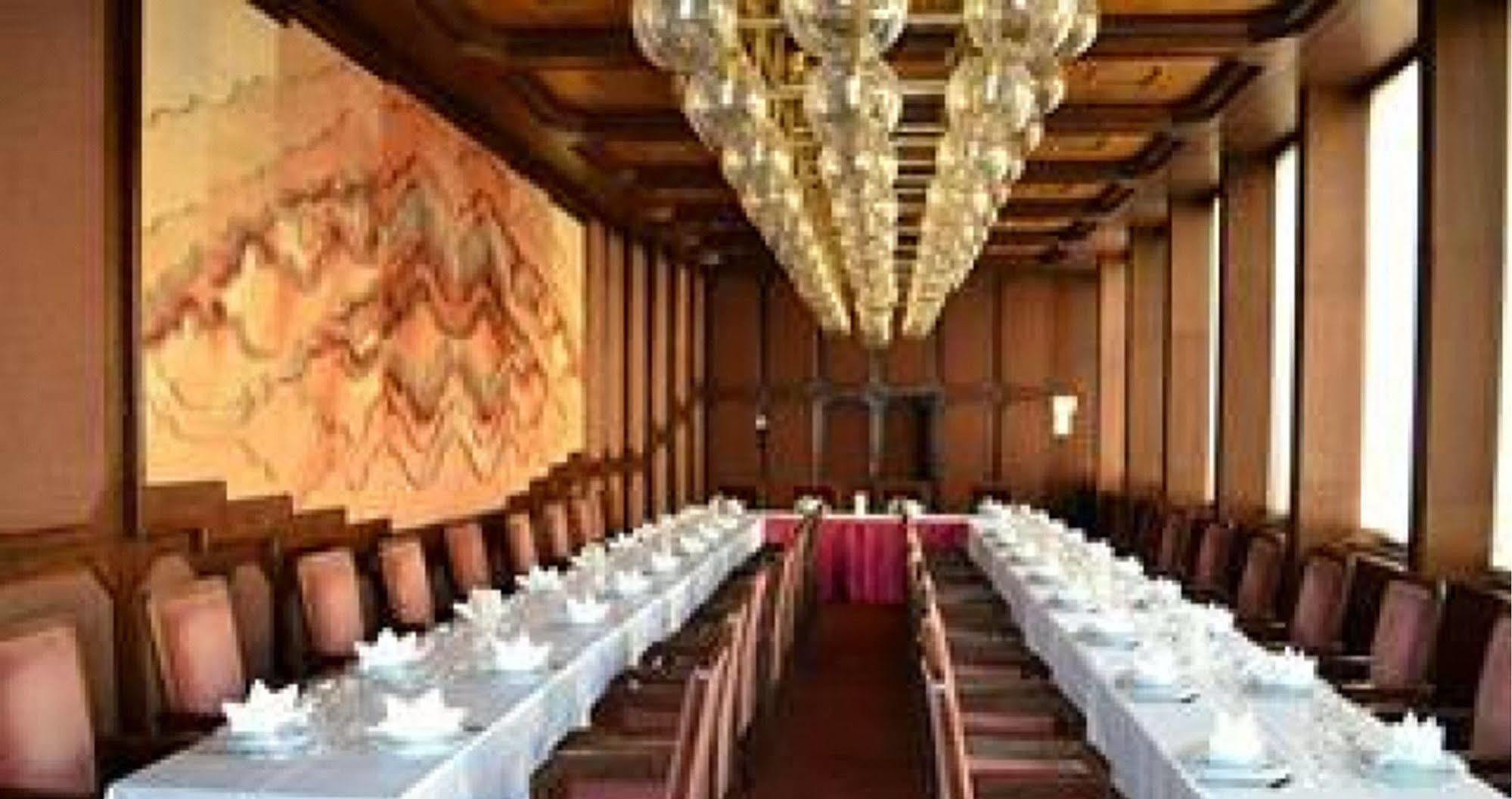 Hotel Konferencia Győr Extérieur photo